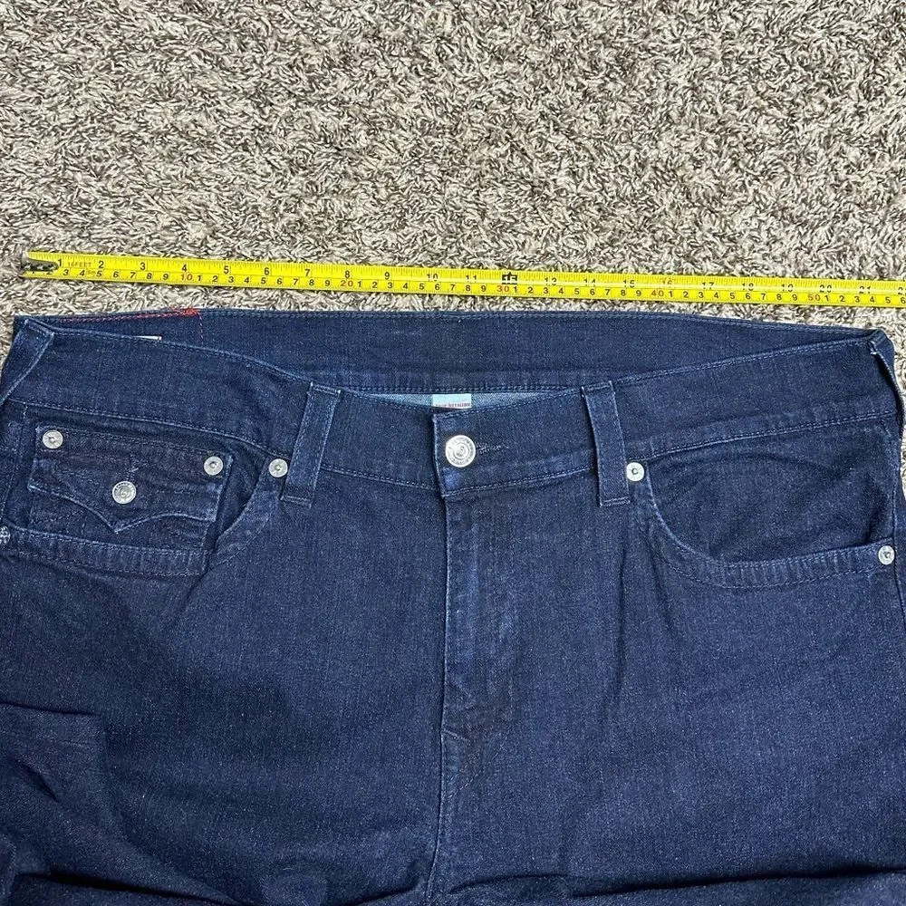 TRUE RELIGION MENS ROCCO SKINNY RELAXED JEAN W/ FLAP SIZE 40